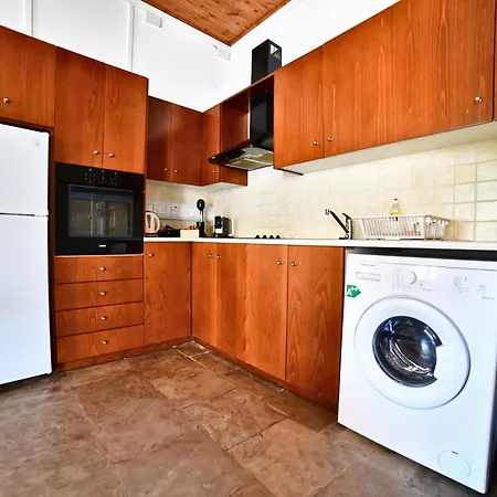 Laouri Traditional 1-bedroom In Kalopanayiotis *