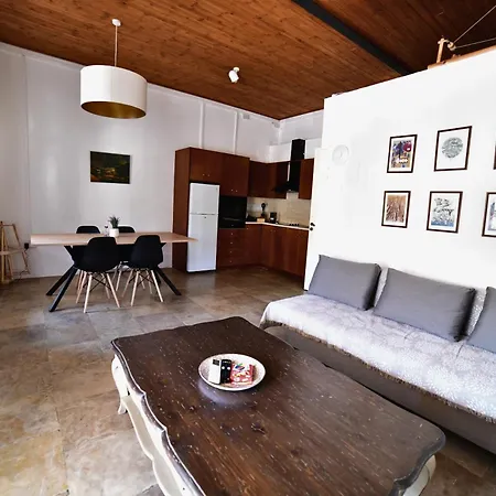 Laouri Traditional 1-bedroom In Kalopanayiotis *